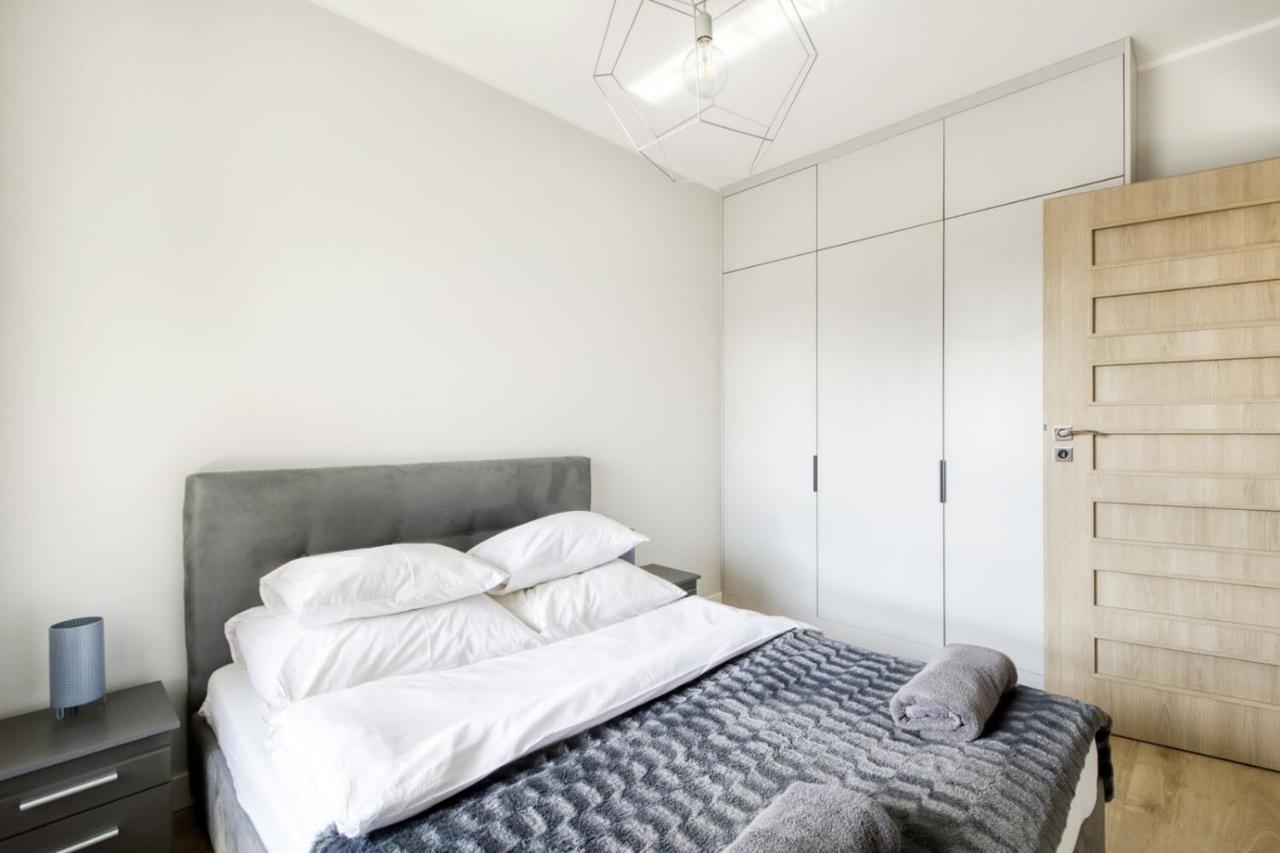 Warsaw Night Apartments Metro Plocka Bagian luar foto